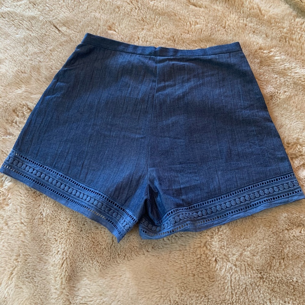 Three Of Something Spectrum Short - image 6